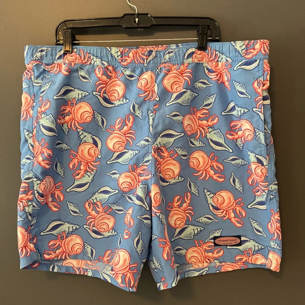 Vineyard Vines Men's Swim Trunks Shorts. Blue pink red Crab shells fish. Large.